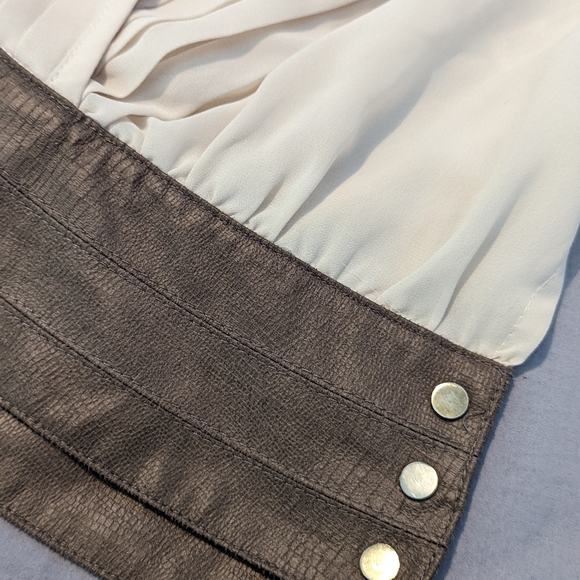 Agaci white top with leather accent. Size Small, NWT - Picture 6 of 9